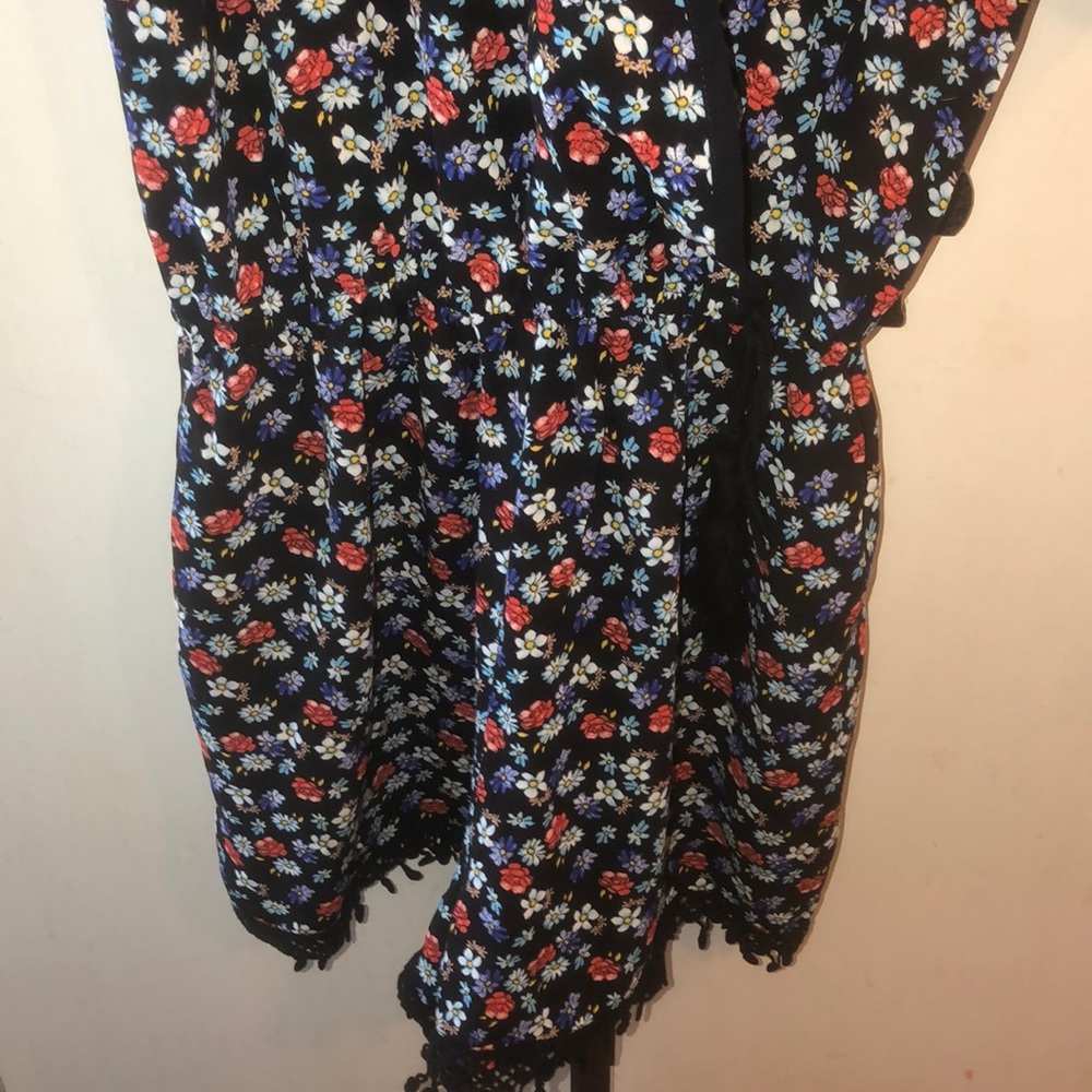 Romper - Picture 3 of 4